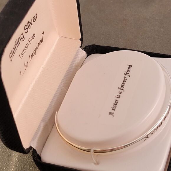 Sterling "A sister is a forever friend" Inspirational Cuff Bracelet - New In Box - Picture 3 of 6